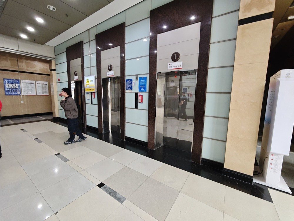 电梯厅1
